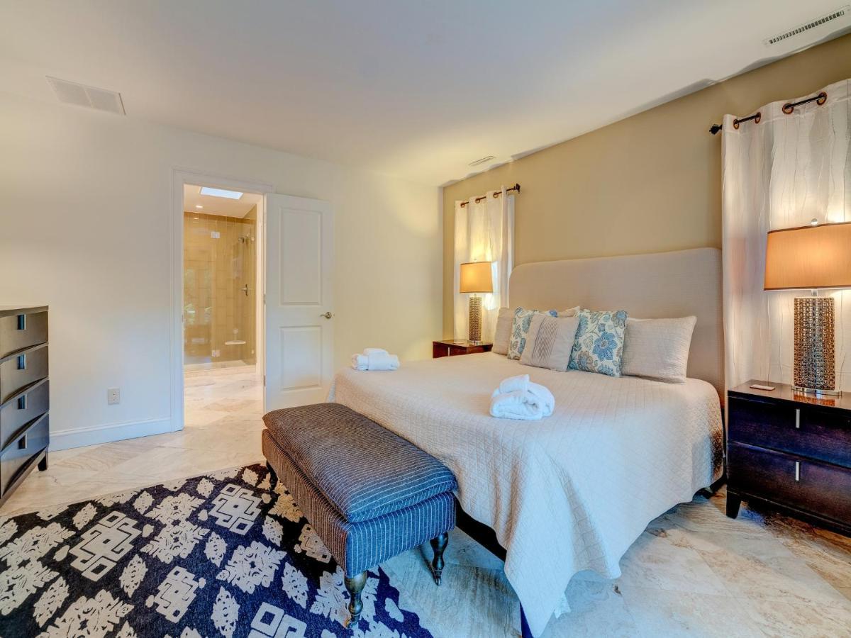 Jessamine 7, 3 Bedrooms, Walk To Beach, Sleeps 8 ヒルトンヘッドアイランド エクステリア 写真